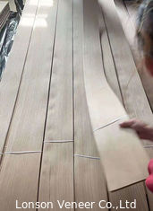 Breiten-Tür-Blatt-Gebrauch 12% Feuchtigkeits-weißer Ash Wood Veneer Flat Cuts 10cm